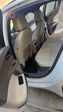 جاكوار XE
